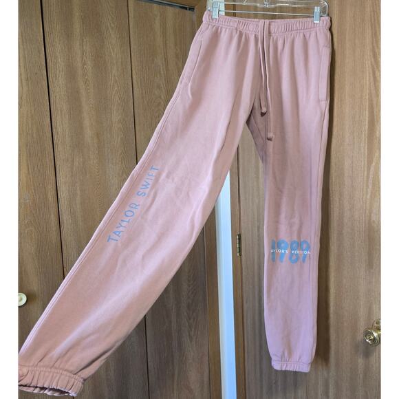 Taylor Swift 1989 Taylor's Version Jogger Sweatpants - Picture 3 of 4